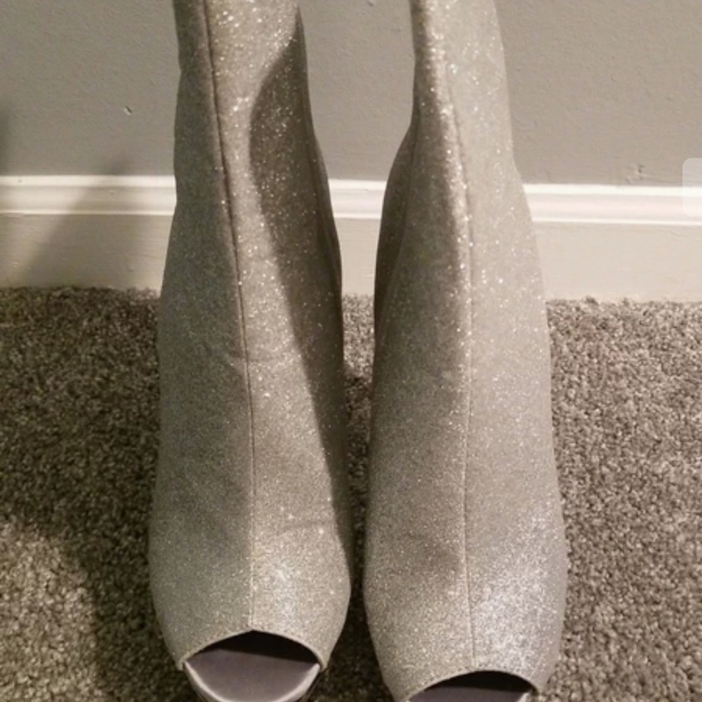 Booties - Picture 4 of 7